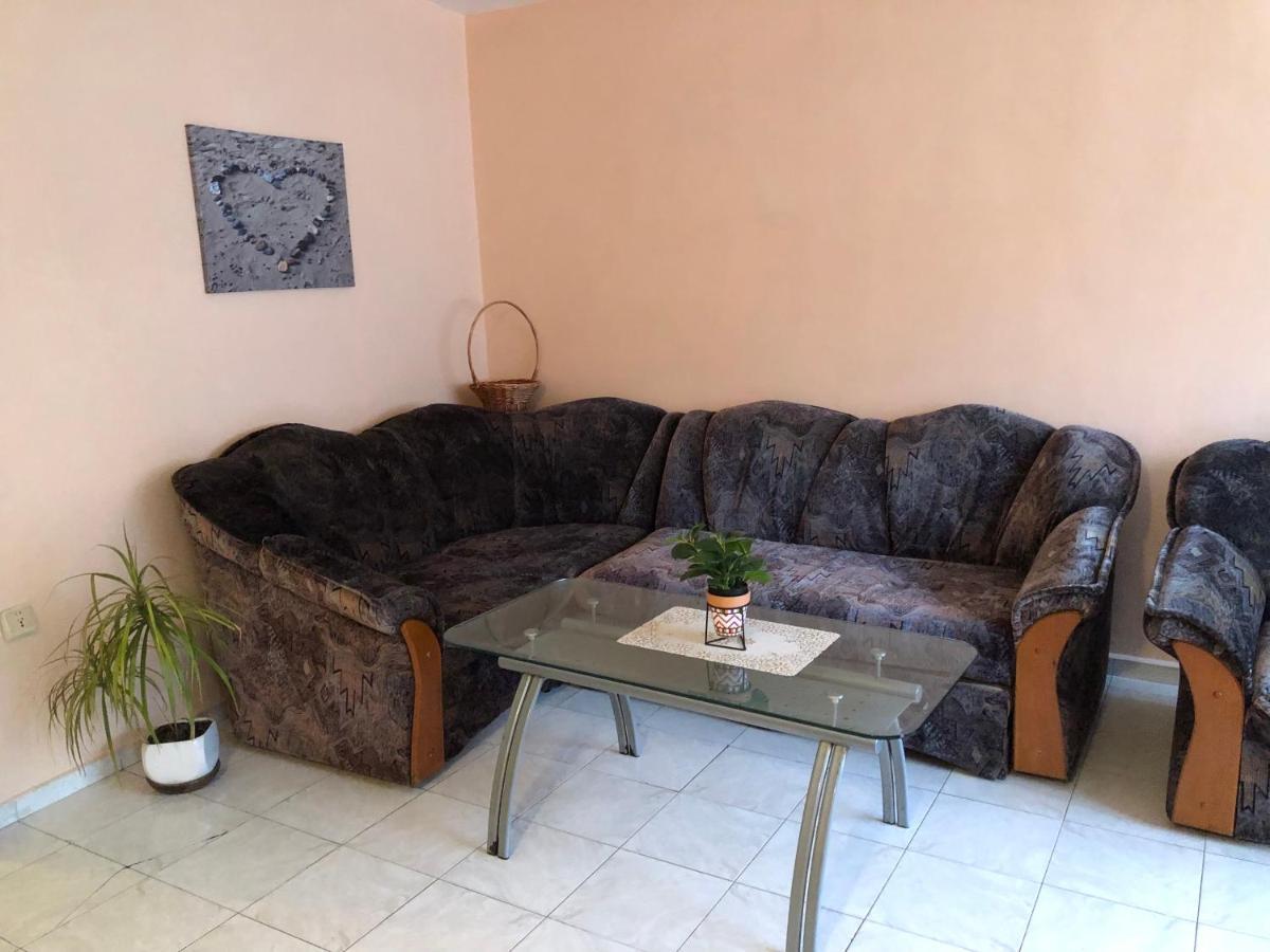 Spacious Beautiful Apartment - Prime Location Varna Exteriér fotografie